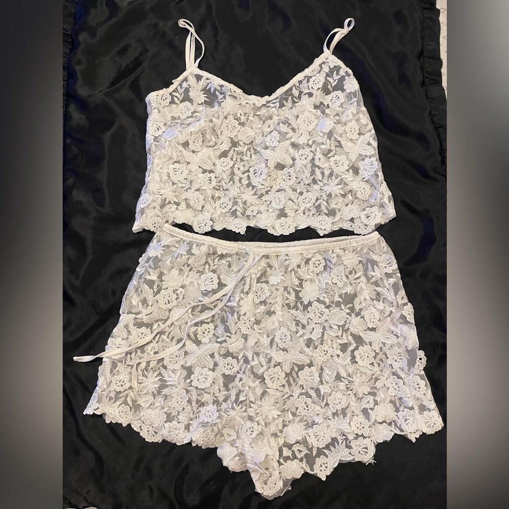 Lulus lace shorts and tank set - fun flirty PJ’s